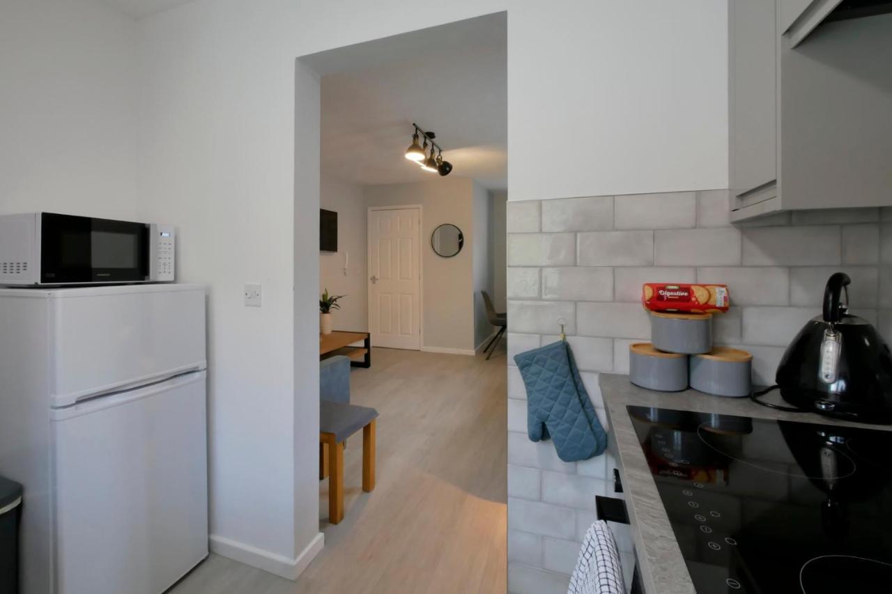 Crewe Short Lets 6 Victoria Court, Crewe Apartment Exterior photo